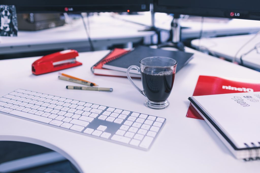 computer station picture graphic create logos and websites