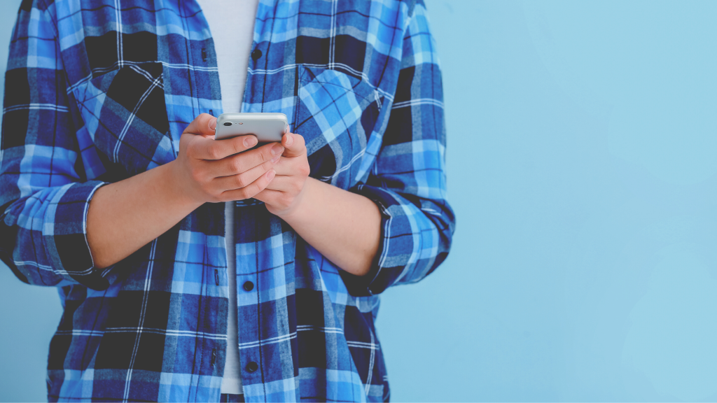 10 WAYS TO USE SOCIAL MEDIA WHILE PRACTICING SELF-CARE & MAINTAINING MENTAL HEALTH